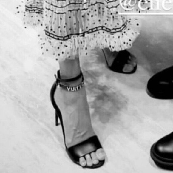 LOUIS VUITTON Black Call Back Sandal Heels Size 39 US 8.5 Logo Leather Strappy - Picture 3 of 15